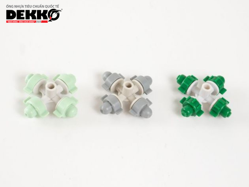 Béc phun sương tưới cây DEKKO giúp giảm thiểu lãng phí nước so với các phương pháp truyền thống